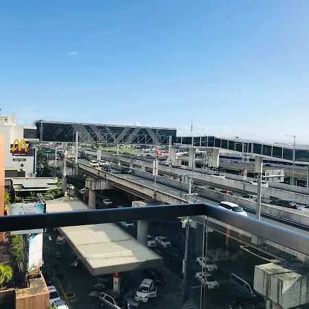 One Palm Tree Villas Across Naia-T3 마닐라 외부 사진