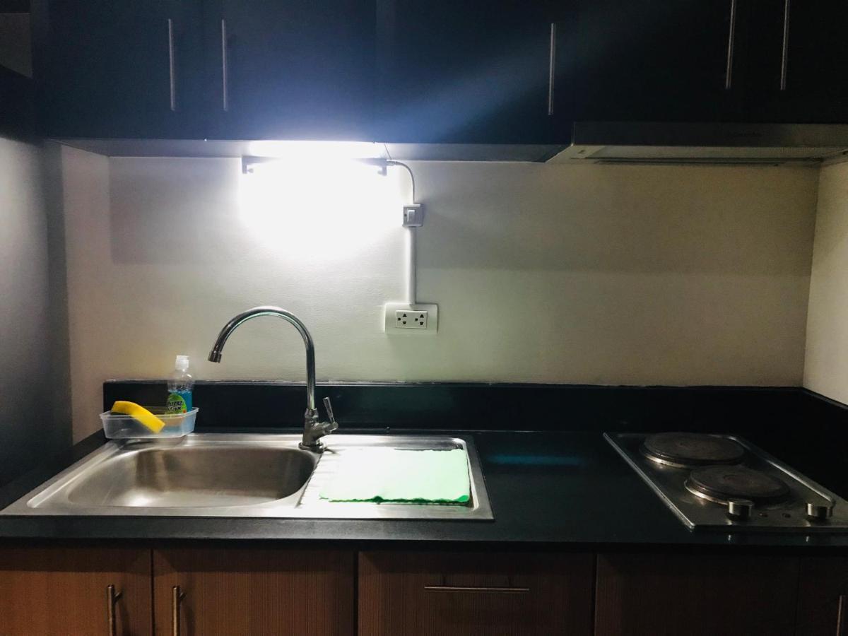 One Palm Tree Villas Across Naia-T3 마닐라 외부 사진