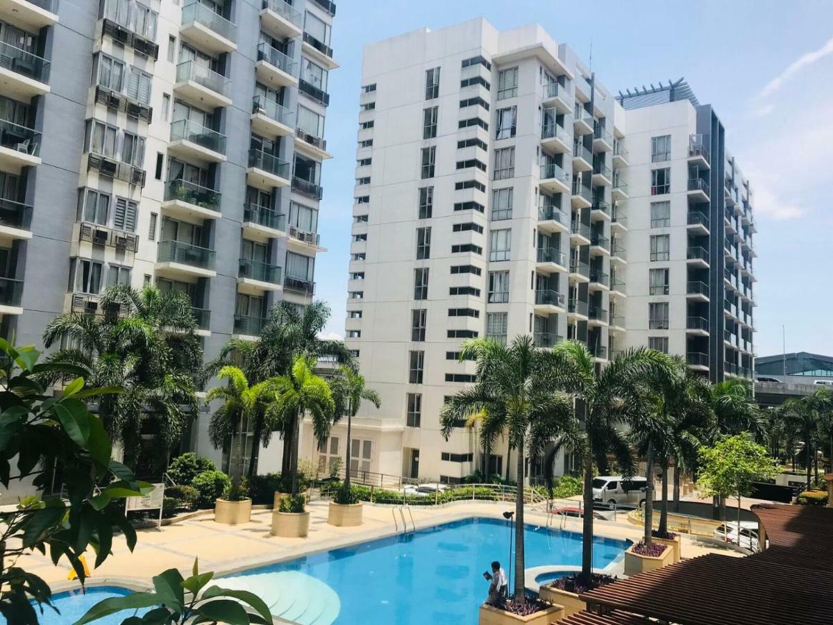 One Palm Tree Villas Across Naia-T3 마닐라 외부 사진